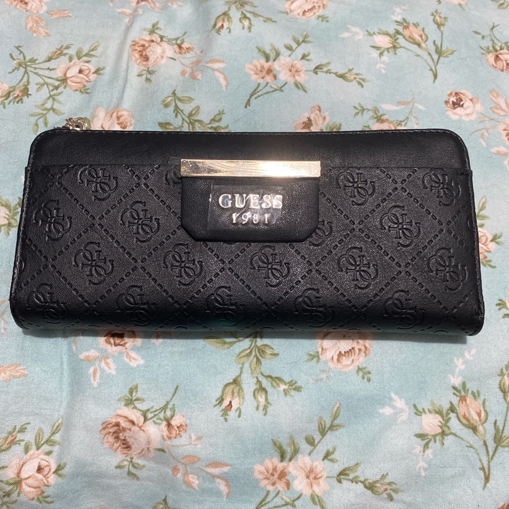 NWT Never Used Black Guess Wallet